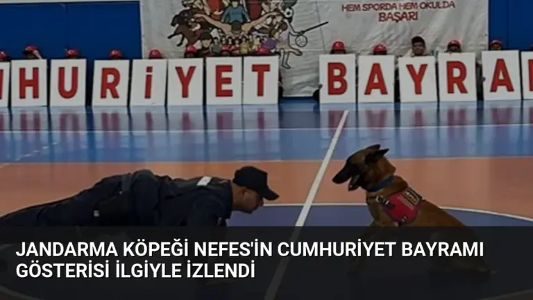 Jandarma Köpeği Nefes'in Cumhuriyet Bayramı Gösterisi İlgiyle İzlendi