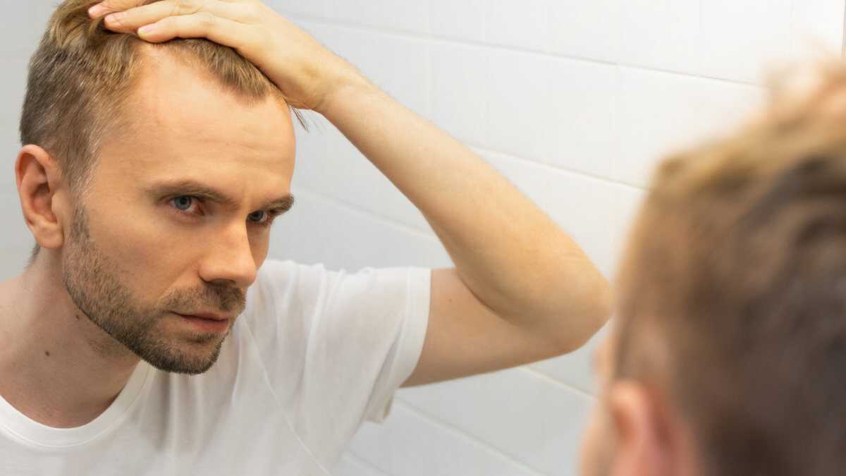 Saçlarınız Çok Dökülüyorsa Bu Hataları Yapıyor Olabilirsiniz! İşte Saç Dökülmesine Neden Olan Şeyler